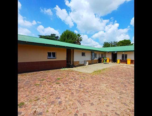 21,414M² SMALLHOLDING FOR SALE IN HOMELANDS